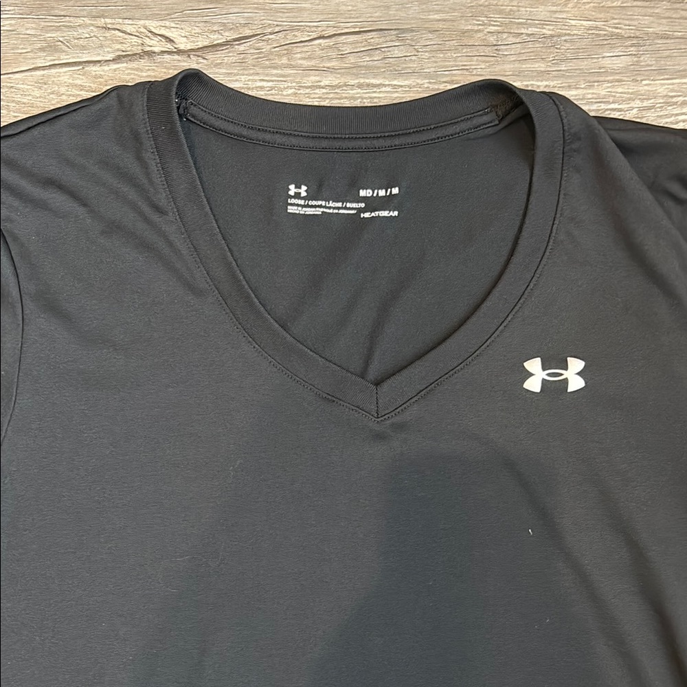 Under Armour Women’s Black Athletic Fitted Short Sleeve Tee Size Medium - Picture 2 of 5